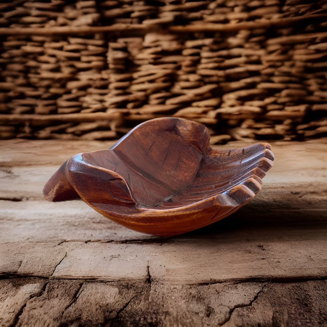Hand Carved Suar Wood Hand Plates